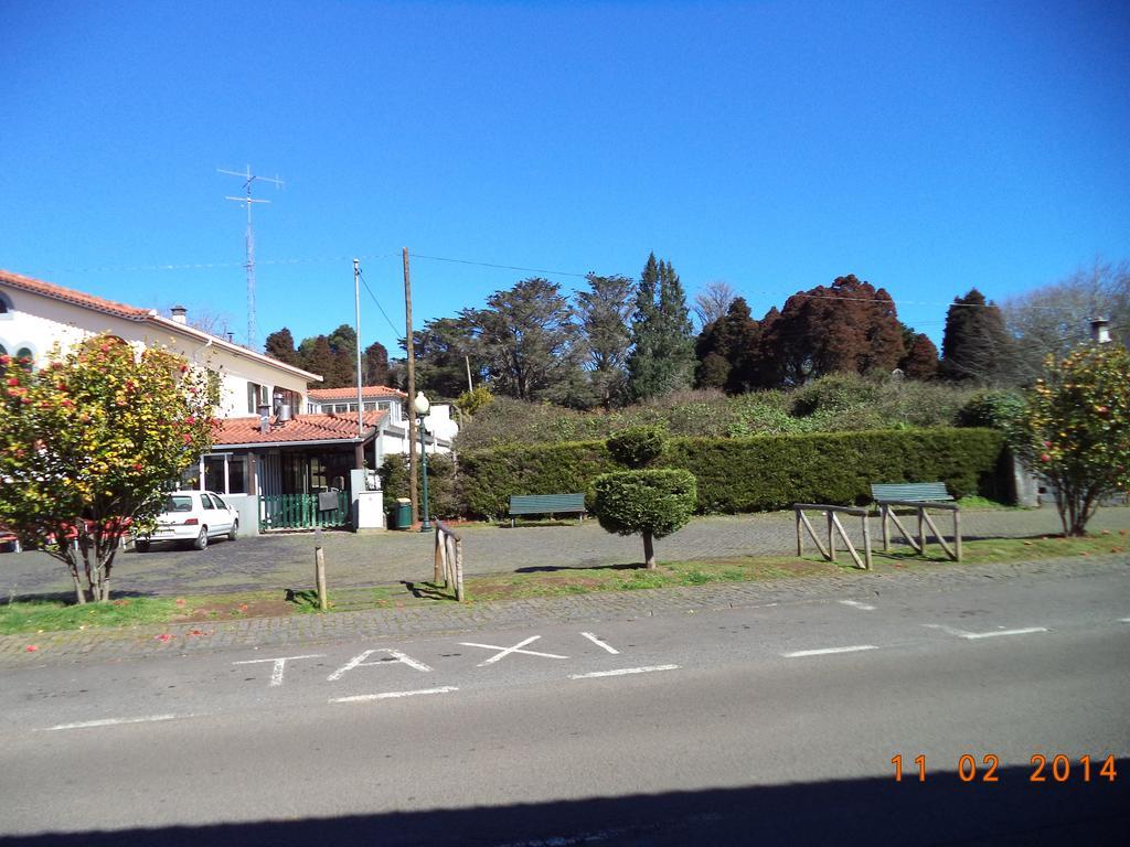 Hospedagem Casa Do Largo Hotel ซังโตดาแซร์รา ภายนอก รูปภาพ