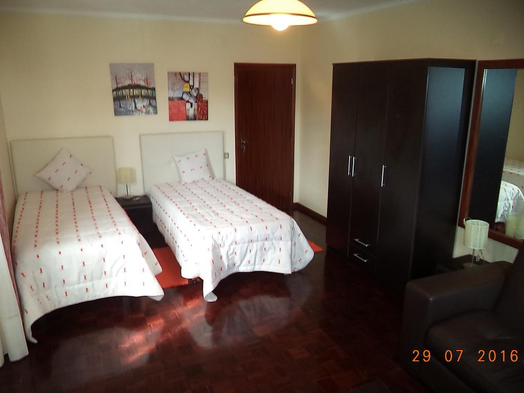 Hospedagem Casa Do Largo Hotel ซังโตดาแซร์รา ภายนอก รูปภาพ